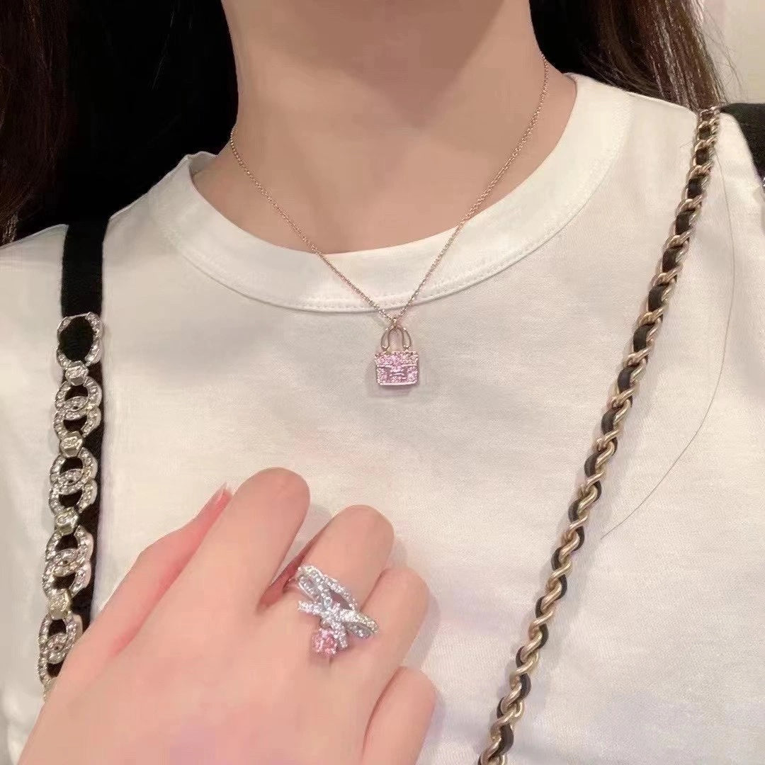 ¡®Armor-¡¯CONSTANCE PEDANT PURPLE DIAMOND NECKLACE