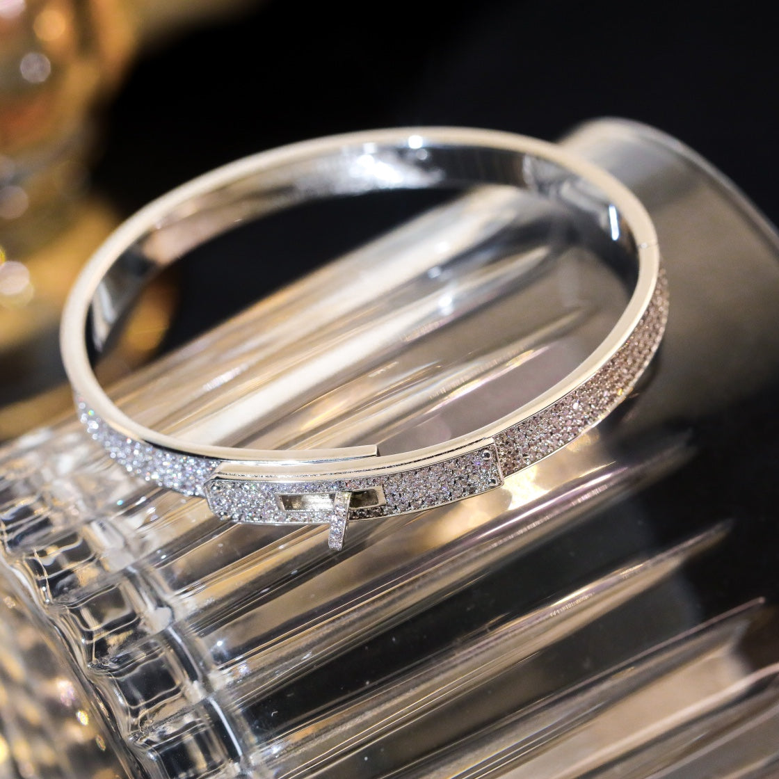 ¡®Armor-¡¯KELLY BRACELET DIAMOND PAVED
