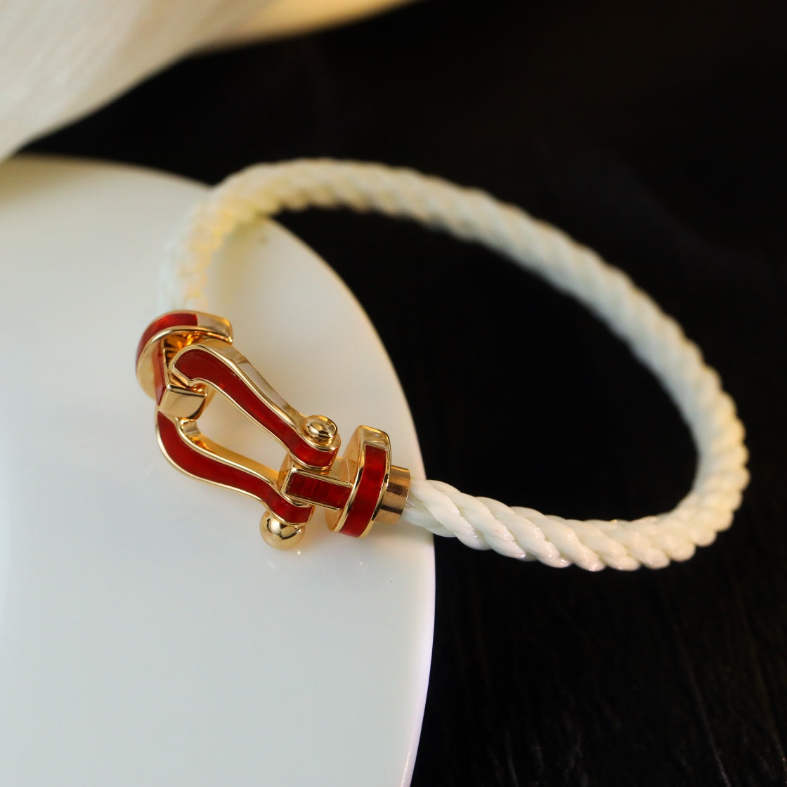 ¡®Armor-¡¯FORCE 10 WHITE TEXTILE DIAMOND PAVED