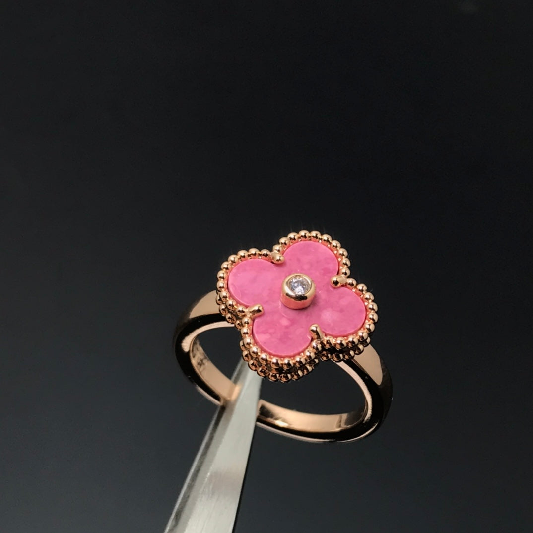 ¡®Armor-¡¯CLOVER RHODONITE ROSE GOLD RING