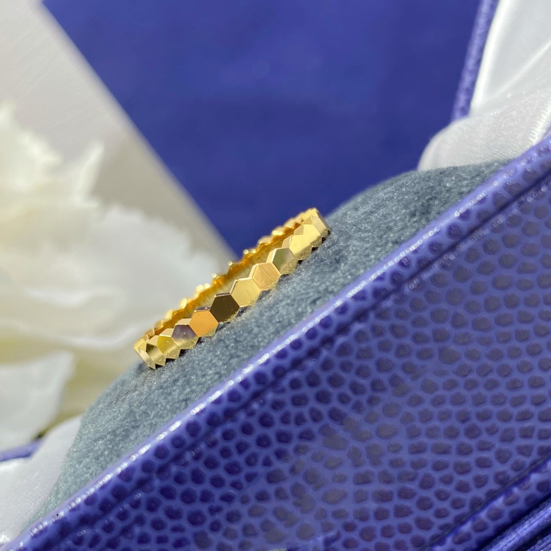 ¡®Armor-¡¯BEE LOVE SMALL RING