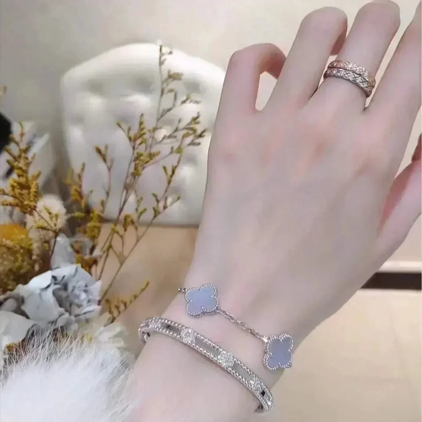 [Armor-]New  CLOVER 5 MOTIF PURPLE CHALCEDONY BRACELET COLLECTION