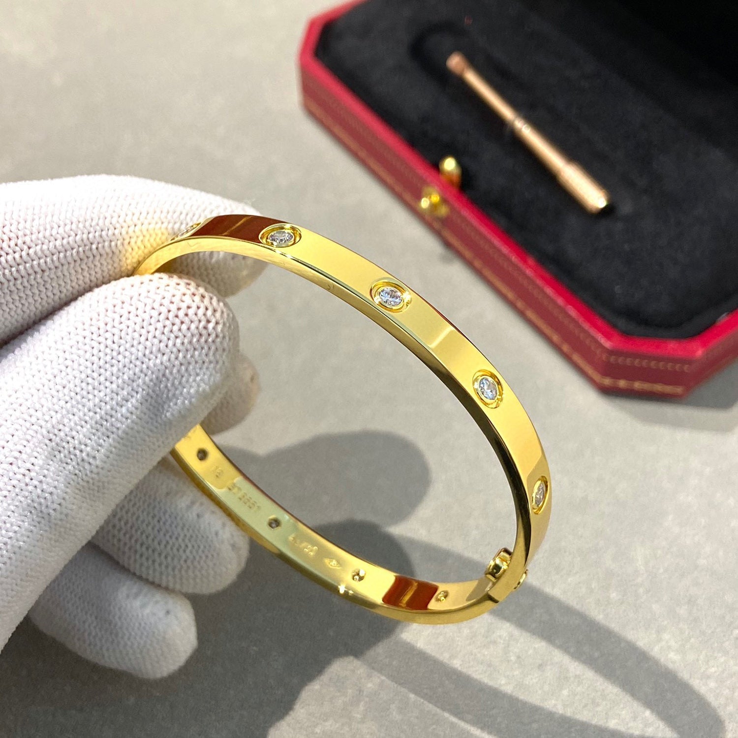 ¡®Armor-¡¯LOVE BRACELET 6.1MM 10 DIAMONDS