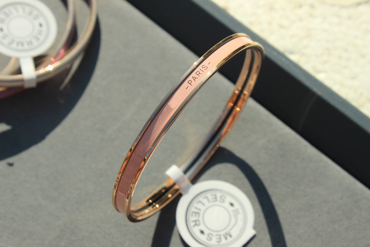 ¡®Armor-¡¯HM UNI BANGLE BAG