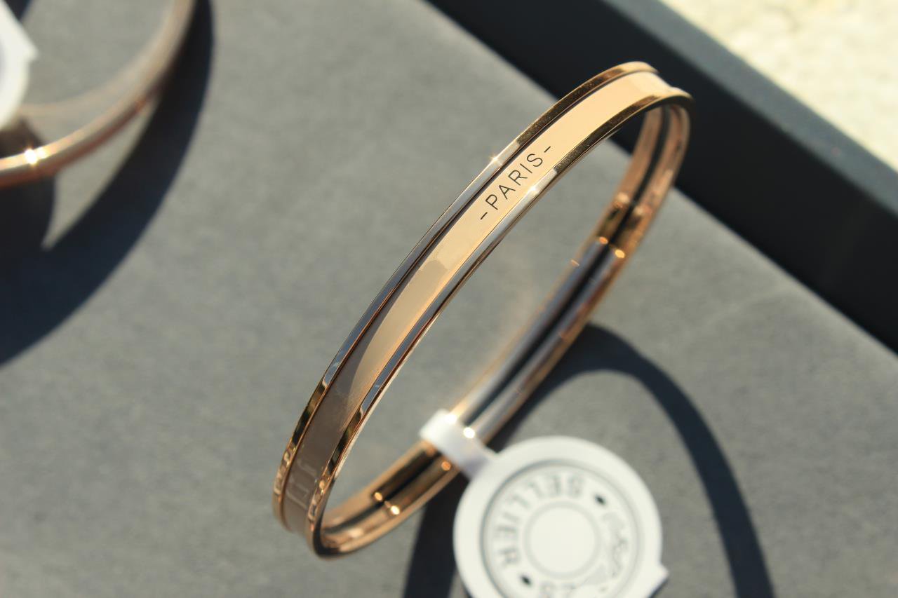 ¡®Armor-¡¯HM UNI BANGLE BAG