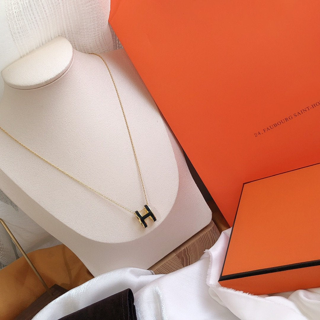 ¡®Armor-¡¯HM CLIC BLACK ENAMEL GOLD NECKLACE