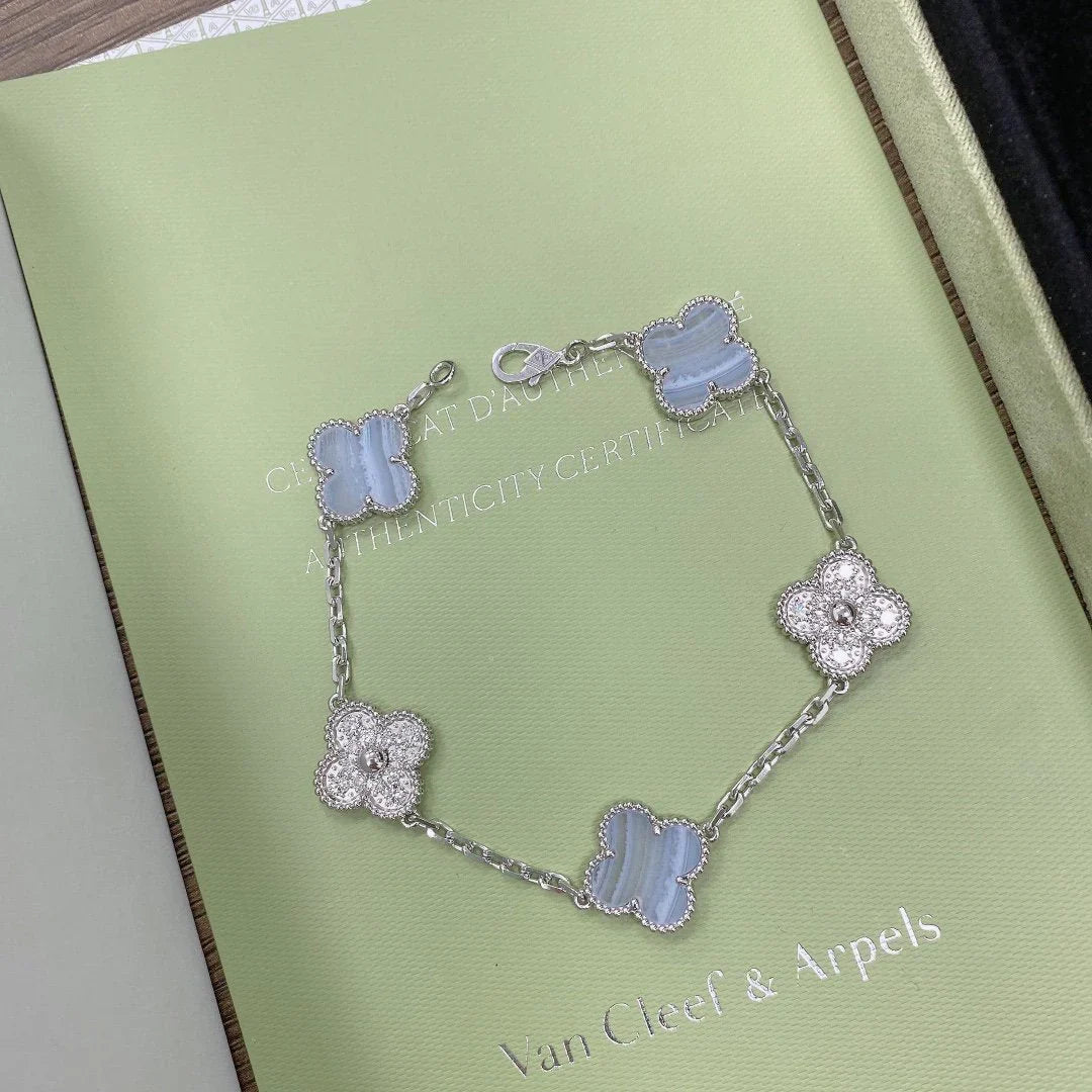 [Armor-]New  CLOVER 5 MOTIF PURPLE CHALCEDONY BRACELET COLLECTION